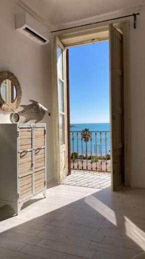 Magellano Suite. Fronte Mare + Free Park + Wi-Fi